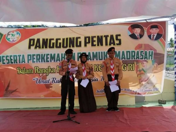 Juara 1 Lomba Pidato 3 Bahasa (Iindonesia, Inggris, Arab)